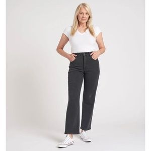 Universal Standard Etta Straight Leg Jean